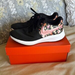 Nike Black Floral Sneakers Youth 6.5